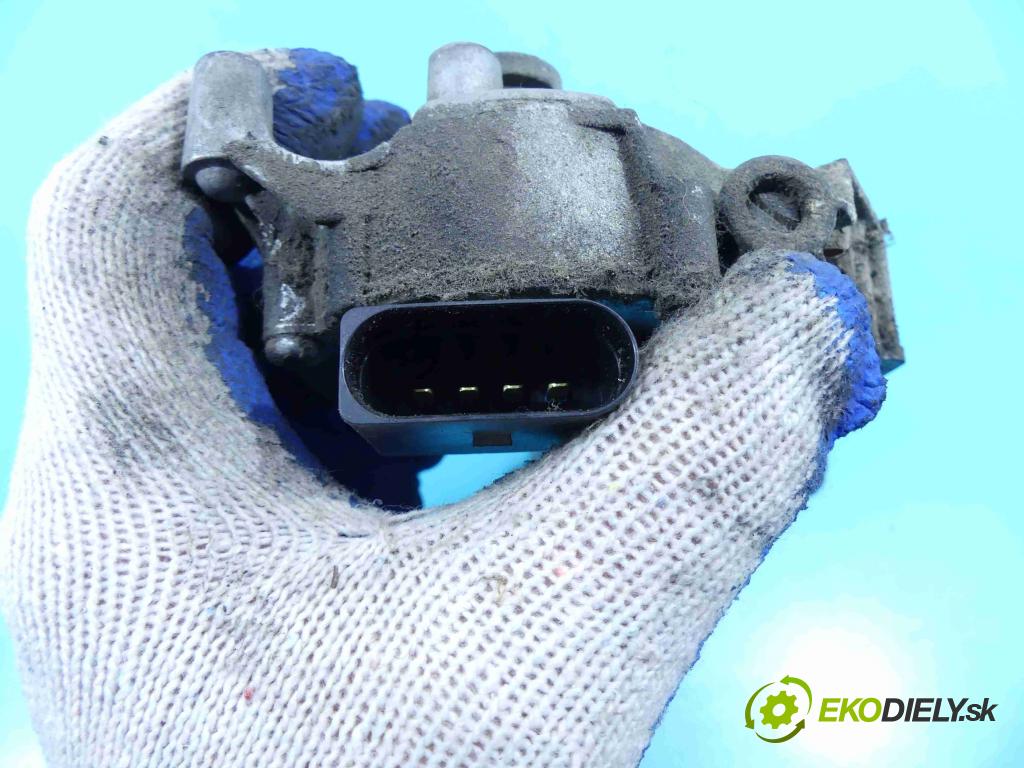 Fiat Punto Grande 1.2 65 HP manual 48 kW 1242 cm3 5- motor stieračov predné 404978