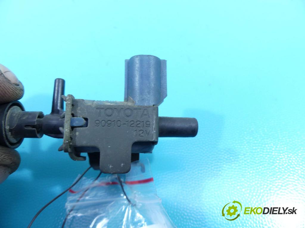 Toyota Avensis I T22 1997-2003 2.0 D4D 110 HP manual 81 kW 1995 cm3 5- ventil podtlaku 90910-12219 (Ventily)