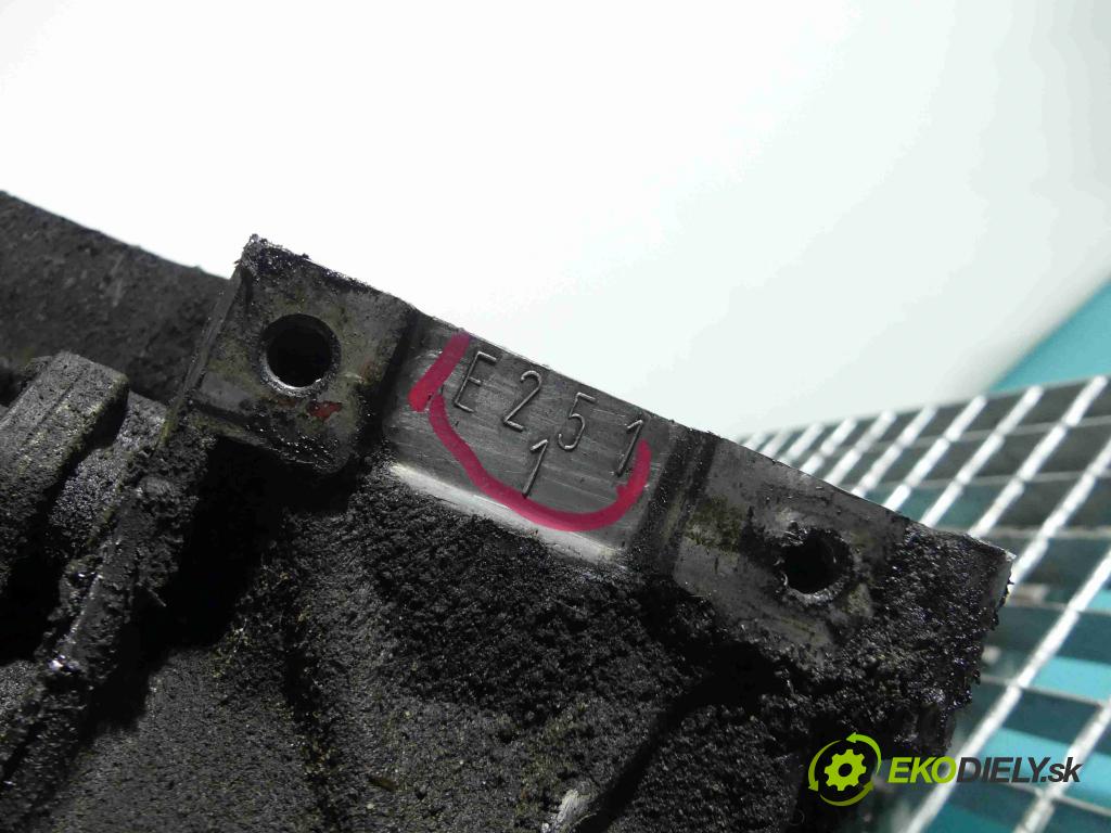 Toyota Avensis I T22 1997-2003 2.0 D4D 110 HP manual 81 kW 1995 cm3 5- prevodovka stupeň,rýchlosť manual