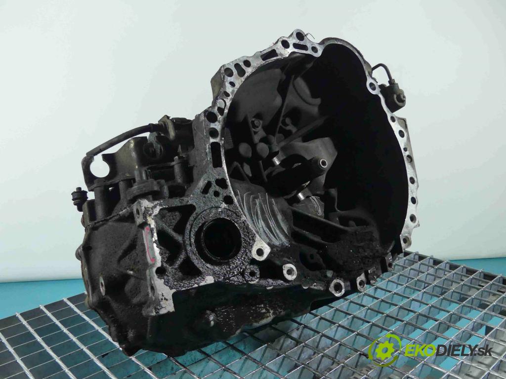 Toyota Avensis I T22 1997-2003 2.0 D4D 110 HP manual 81 kW 1995 cm3 5- prevodovka stupeň,rýchlosť manual