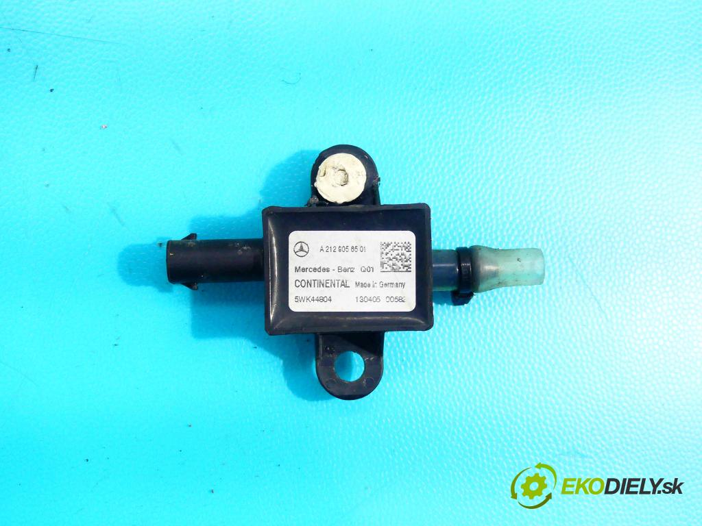 Mercedes E W212 2009-2016 2,2.0 CDI 136 HP automatic 100 kW 2143 cm3 4- snímač šokovat: A2129056501 (Snímače nárazu)