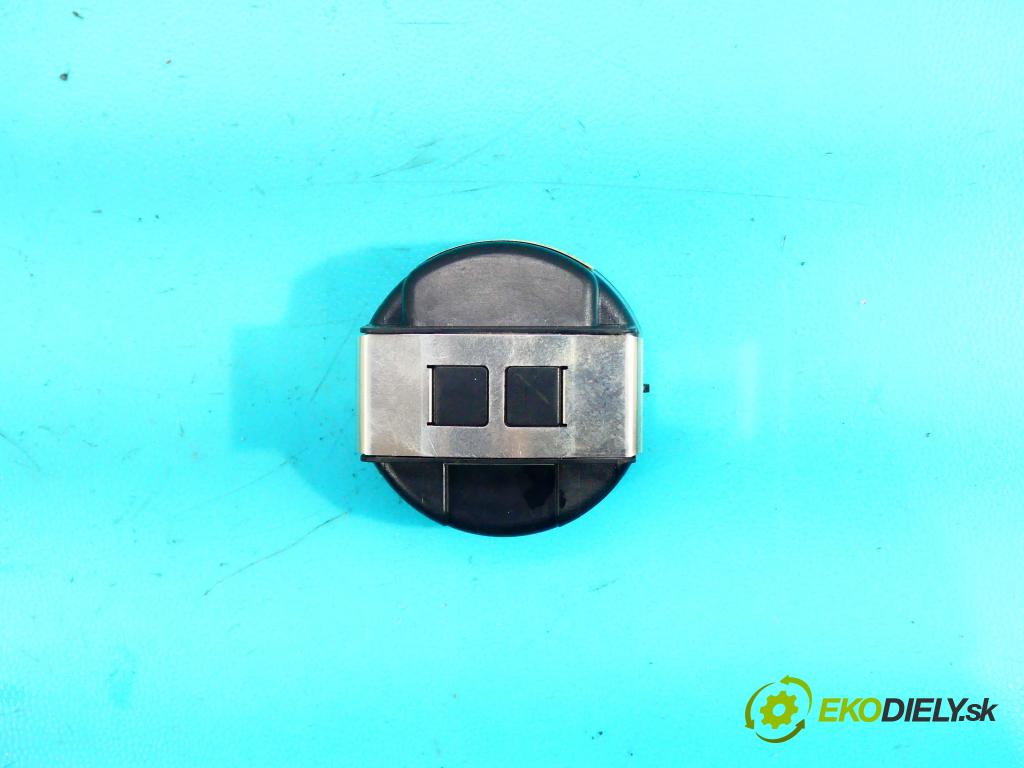 Mercedes E W212 2009-2016 2,2.0 CDI 136 HP automatic 100 kW 2143 cm3 4- snímač déšť: A2049014504 (Snímače dažďa)