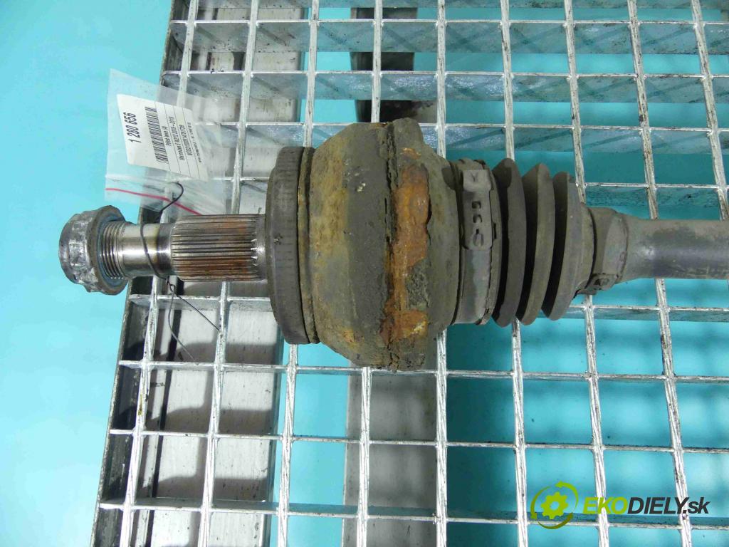 Mercedes E W212 2009-2016 2,2.0 CDI 136 HP automatic 100 kW 2143 cm3 4- poloos ľavé  (Poloosy)