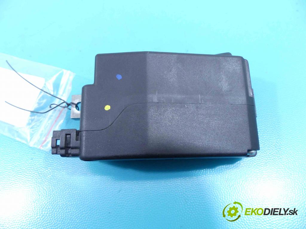 Audi A5 8T 2007-2016 3.0 tdi 239KM automatic 176 kW 2967 cm3 2- Blokáda: řízení: 8K0905852D (Ostatné)