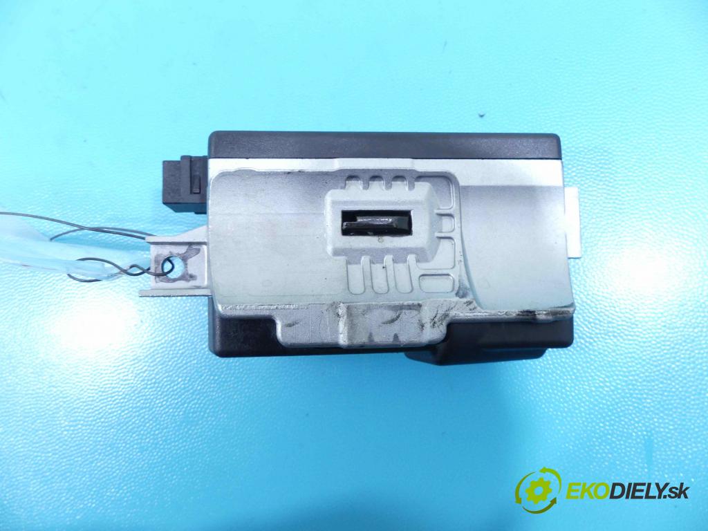 Audi A5 8T 2007-2016 3.0 tdi 239KM automatic 176 kW 2967 cm3 2- Blokáda: řízení: 8K0905852D (Ostatné)