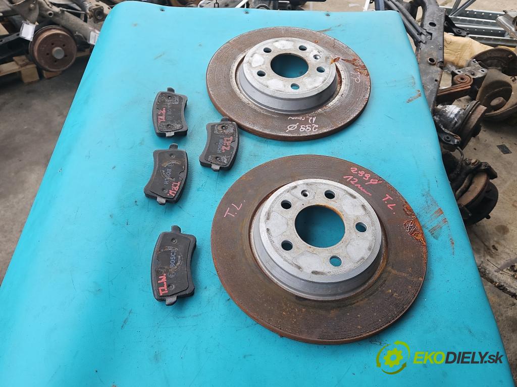 Audi A5 8T 2007-2016 3.0 tdi 239KM automatic 176 kW 2967 cm3 2- Štíty: brzdové zadné 