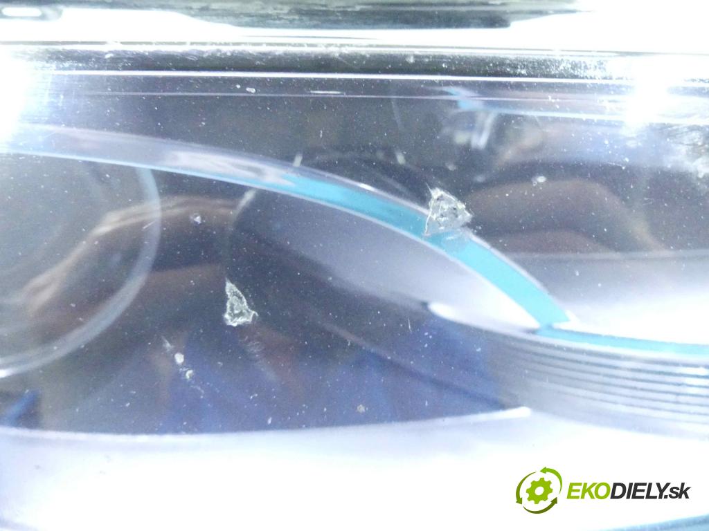 Audi A5 8T 2007-2016 3.0 tdi 239KM automatic 176 kW 2967 cm3 2- Reflektor: pravý 8T0941004AN (Pravé)