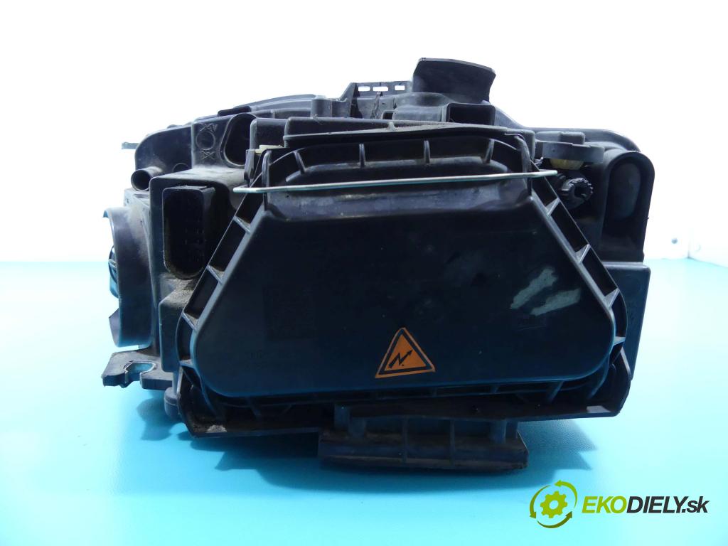 Audi A5 8T 2007-2016 3.0 tdi 239KM automatic 176 kW 2967 cm3 2- Reflektor: pravý 8T0941004AN (Pravé)