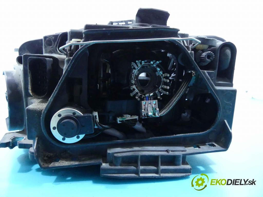 Audi A5 8T 2007-2016 3.0 tdi 239KM automatic 176 kW 2967 cm3 2- Reflektor: pravý 8T0941004AN (Pravé)