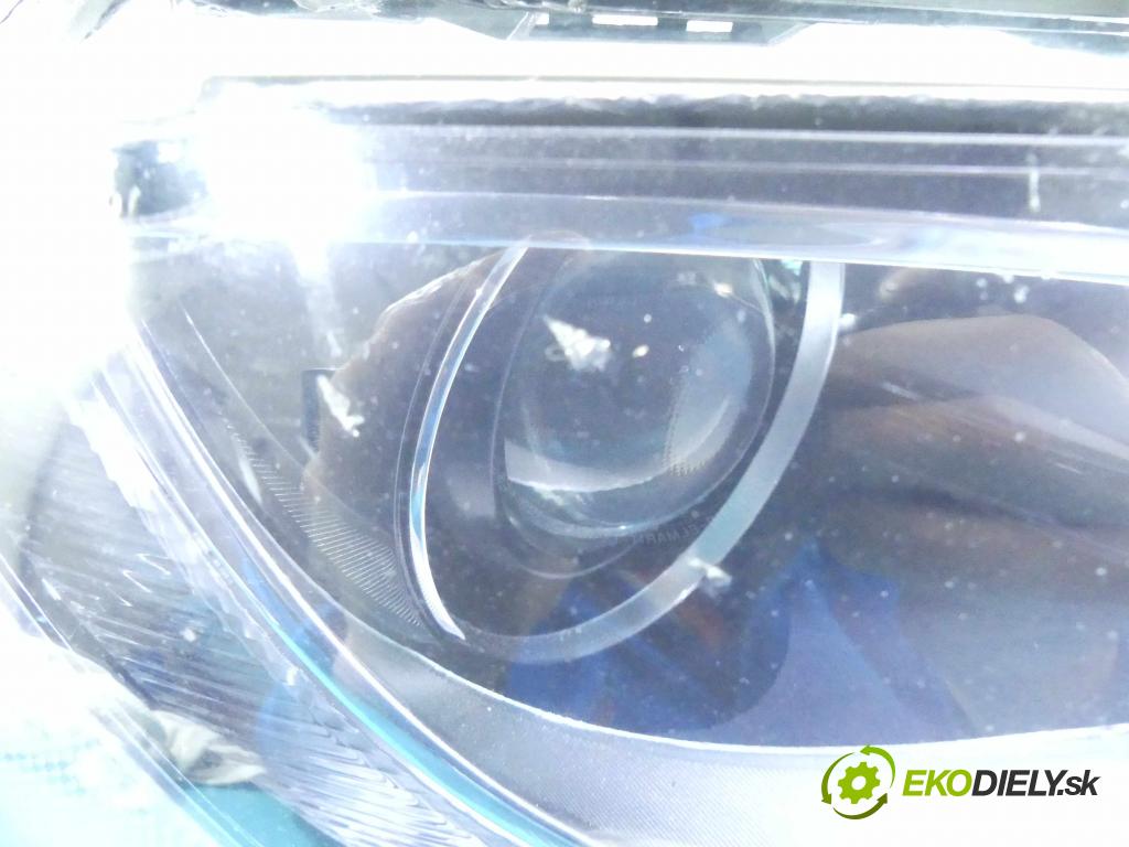 Audi A5 8T 2007-2016 3.0 tdi 239KM automatic 176 kW 2967 cm3 2- Reflektor: pravý 8T0941004AN (Pravé)