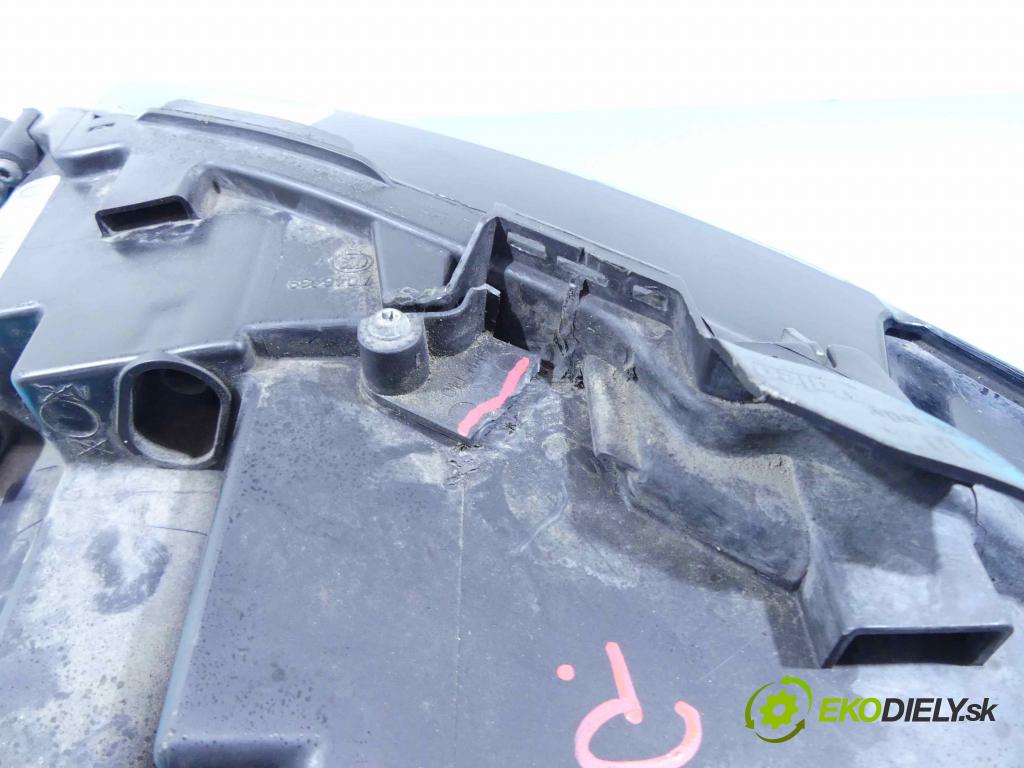 Audi A5 8T 2007-2016 3.0 tdi 239KM automatic 176 kW 2967 cm3 2- Reflektor: pravý 8T0941004AN (Pravé)