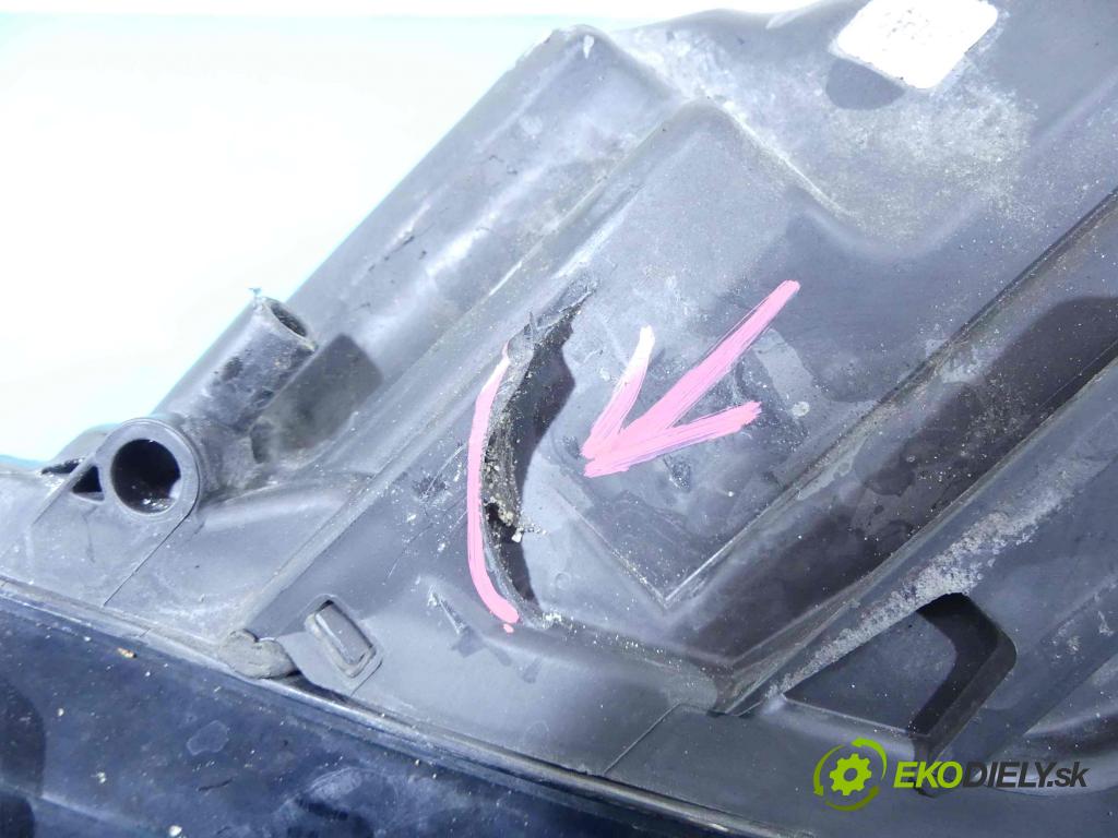 Audi A5 8T 2007-2016 3.0 tdi 239KM automatic 176 kW 2967 cm3 2- Reflektor: pravý 8T0941004AN (Pravé)