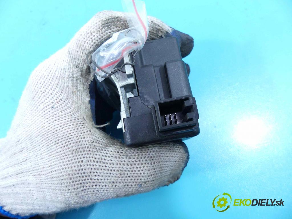 Porsche Panamera I 970 2009-2016 3.0 V6 420 hp automatic 309 kW 2997 cm3 5- Blokáda: řízení: 7PP905852C (Ostatné)