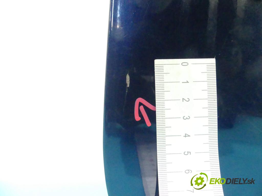 Toyota Corolla Verso I 2001-2004 2.0 D4D 90 hp manual 66 kW 1995 cm3 5- zadní kufrové dveře  (Zadní kapoty)