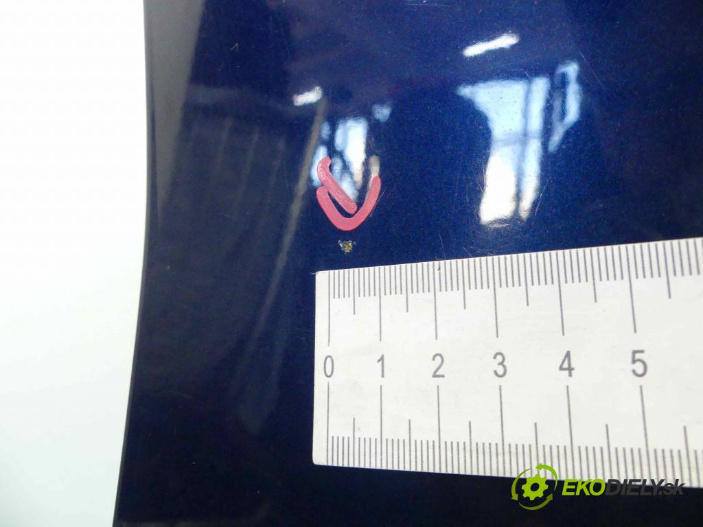 Toyota Corolla Verso I 2001-2004 2.0 D4D 90 hp manual 66 kW 1995 cm3 5- zadní kufrové dveře  (Zadní kapoty)