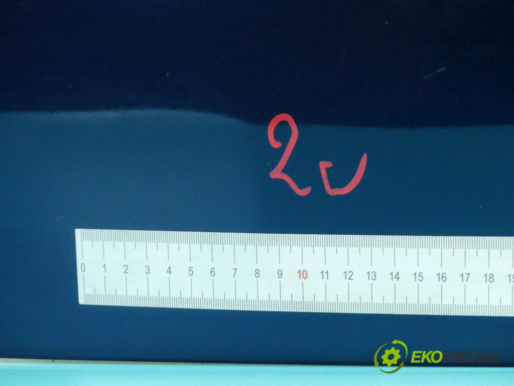 Toyota Corolla Verso I 2001-2004 2.0 D4D 90 hp manual 66 kW 1995 cm3 5- zadní kufrové dveře  (Zadní kapoty)