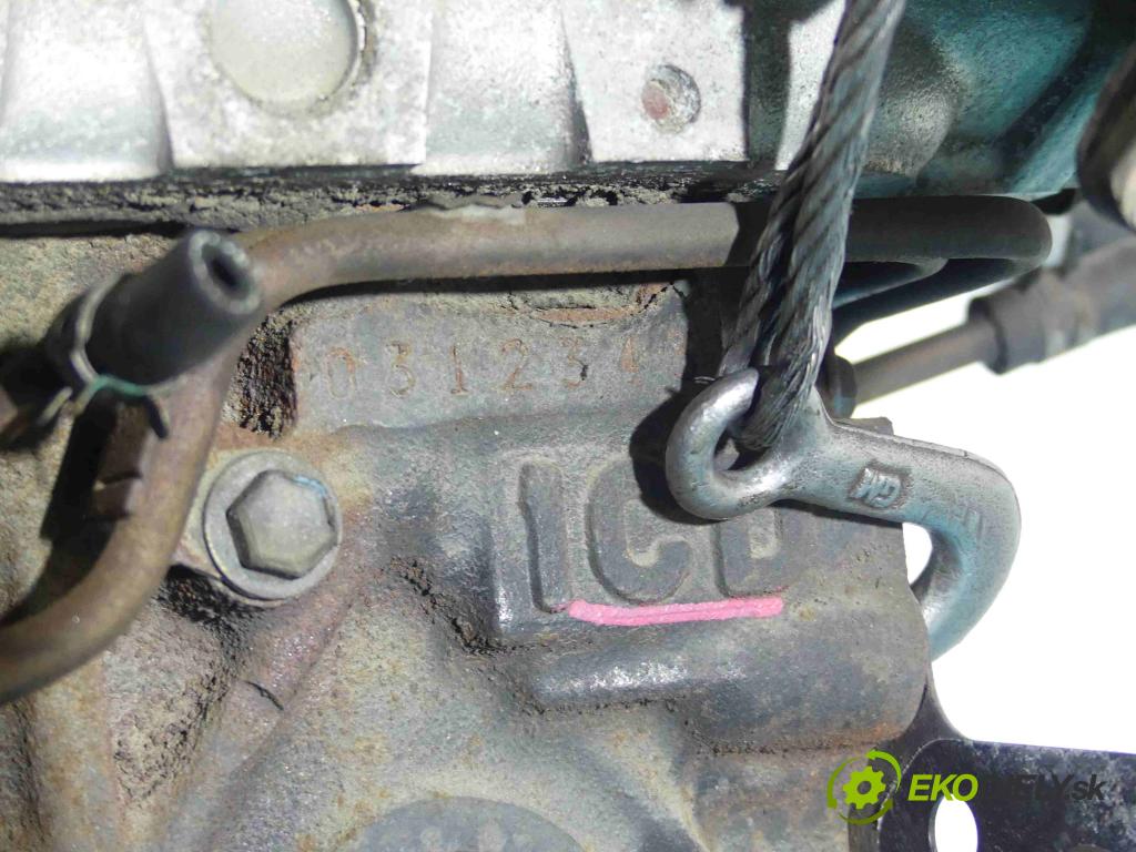 Toyota Corolla Verso I 2001-2004 2.0 D4D 90 HP manual 66 kW 1995 cm3 5- motor diesla 1CD
