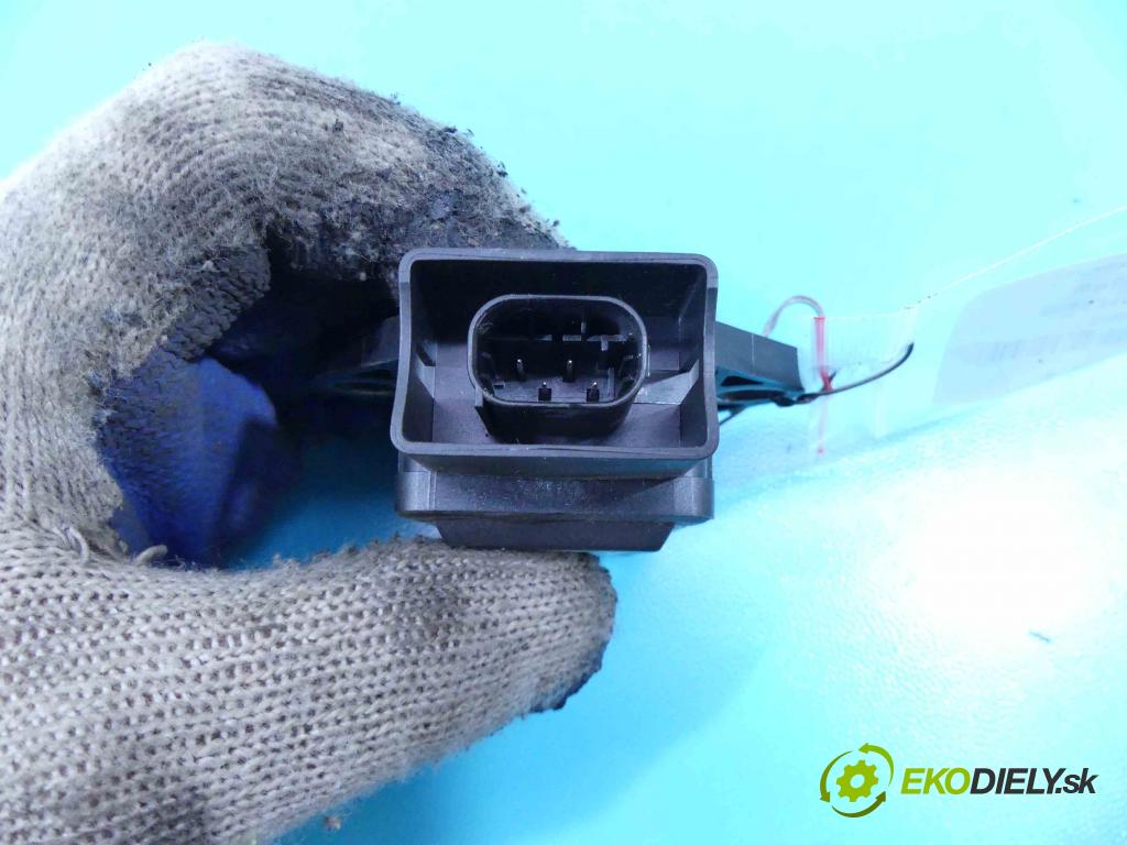 Smart Forfour I 2004-2006 1.5 16v 109 HP manual 80 kW 1499 cm3 5- snímač ESP 0265005289