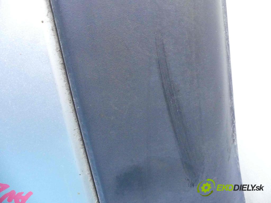 Toyota Avensis I T22 1997-2003 2.0 D4D 110 HP manual 81 kW 1995 cm3 5- nárazník predné  (Ostatné)