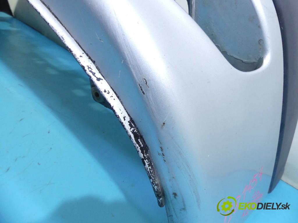 Toyota Avensis I T22 1997-2003 2.0 D4D 110 HP manual 81 kW 1995 cm3 5- nárazník predné  (Ostatné)