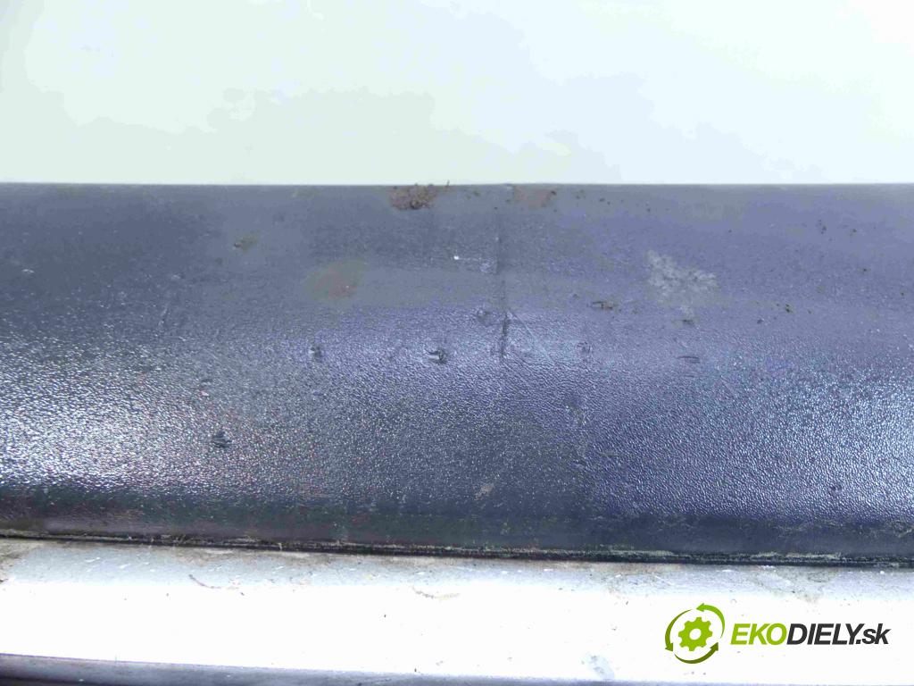 Toyota Avensis I T22 1997-2003 2.0 D4D 110 HP manual 81 kW 1995 cm3 5- nárazník predné  (Ostatné)