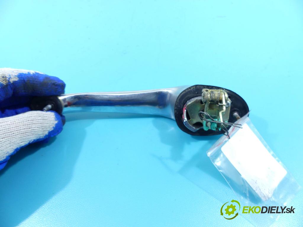 Chrysler Pt cruiser 2.4 T 182KM manual 134 kW 2429 cm3 3- rukoväť predné ľavé mimo:  (Vonkajšie predné ľavé)