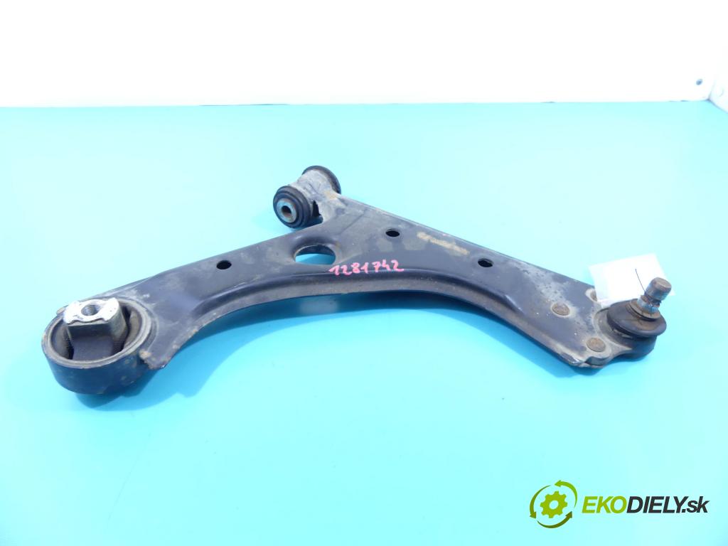 Fiat Punto Grande 1.4 77 HP manual 57 kW 1368 cm3 5- predné pravý  (Ostatné)