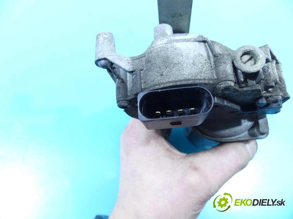 Fiat Punto Grande 1.4 77 HP manual 57 kW 1368 cm3 5- motor stieračov predné