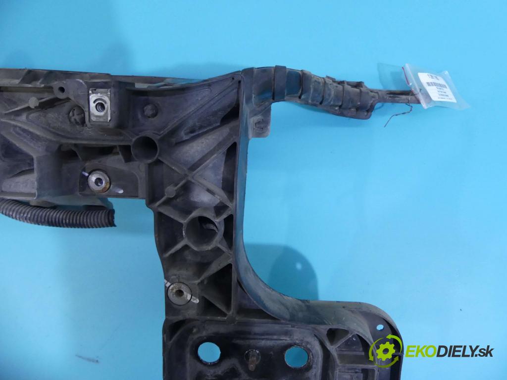 Fiat Punto Grande 1.4 77 HP manual 57 kW 1368 cm3 5- pas predný 51745276 (Výstuhy predné)