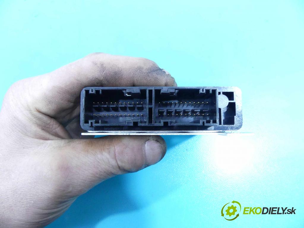 Fiat Punto Grande 1.4 77 HP manual 57 kW 1368 cm3 5- modul riadiaca jednotka 51701716 (Ostatné)