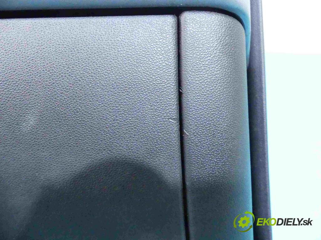 Fiat Punto Grande 1.4 77 HP manual 57 kW 1368 cm3 5- kokpit,pristrojová doska rozdeľovacia