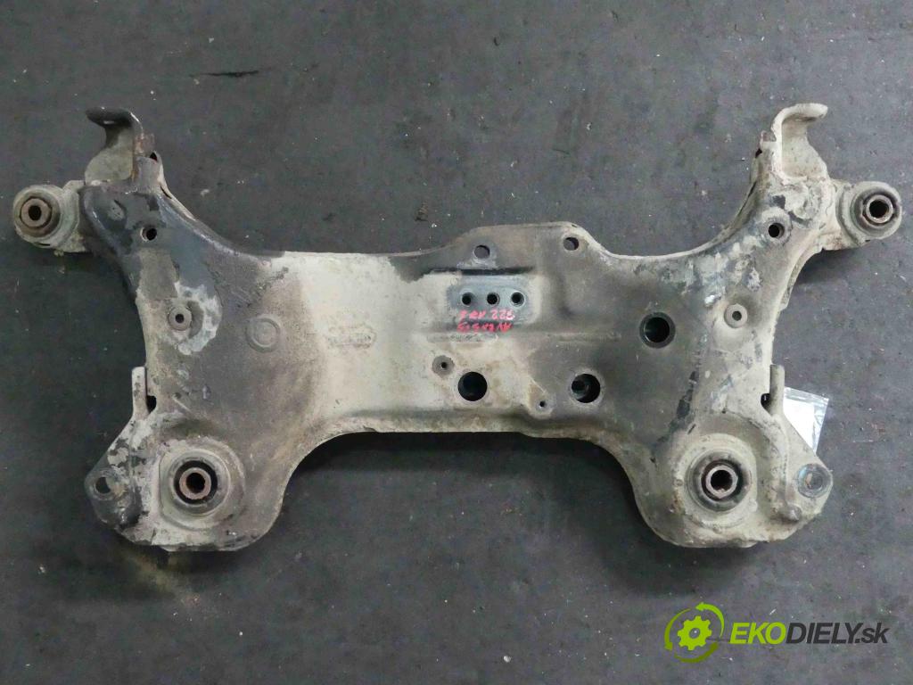 Toyota Corolla Verso I 2001-2004 2.0 D4D 90 hp manual 66 kW 1995 cm3 5- výztuha motoru