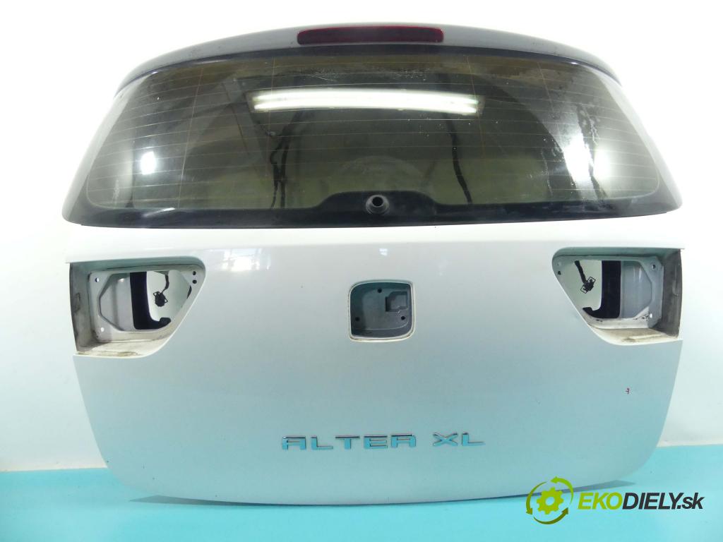 Seat Altea 1.6 tdi 90 hp manual 66 kW 1598 cm3 5- zadní kufrové dveře  (Zadní kapoty)