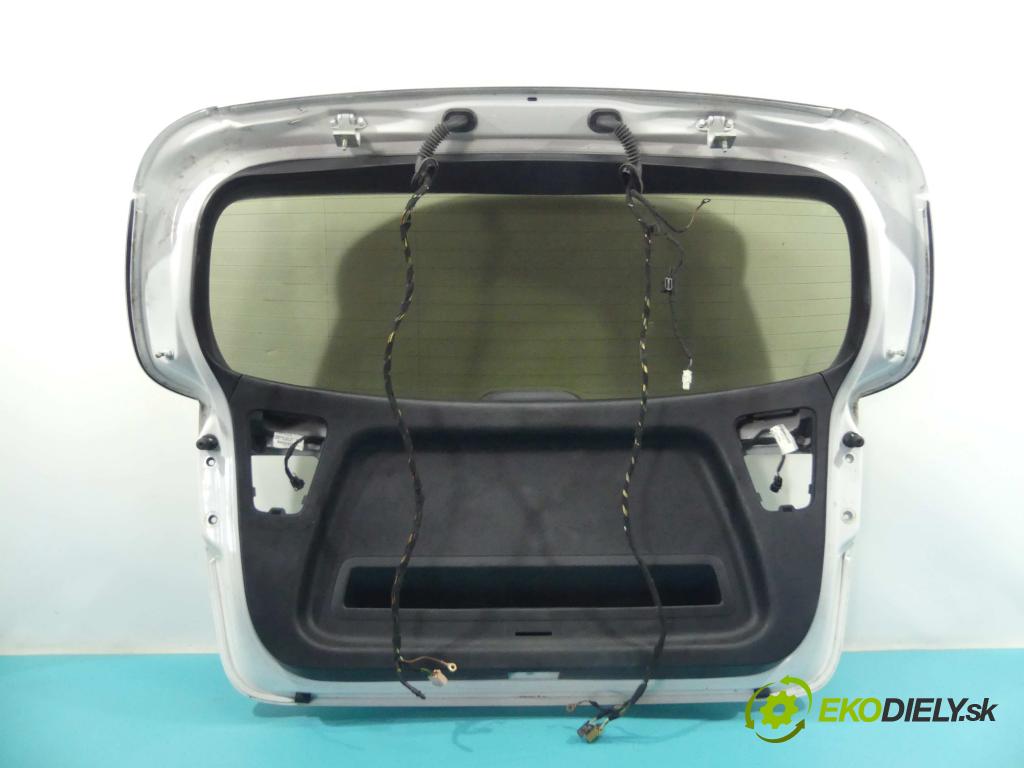 Seat Altea 1.6 tdi 90 hp manual 66 kW 1598 cm3 5- zadní kufrové dveře  (Zadní kapoty)