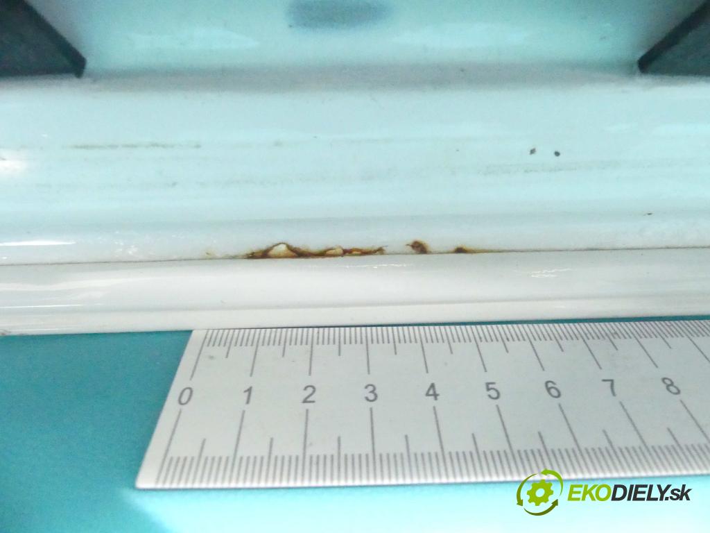 Seat Altea 1.6 tdi 90 hp manual 66 kW 1598 cm3 5- zadní kufrové dveře  (Zadní kapoty)