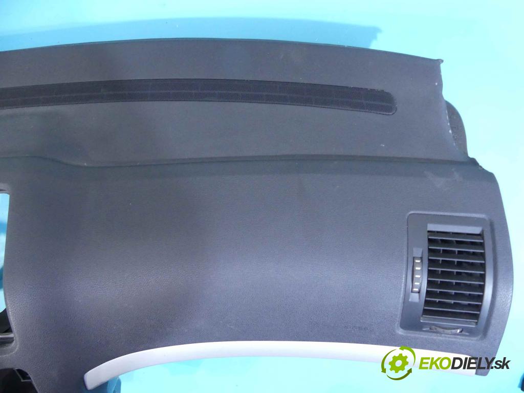 Skoda Octavia II 2004-2013 1.9 tdi 105 HP manual 77 kW 1896 cm3 5- kokpit,pristrojová doska rozdeľovacia
