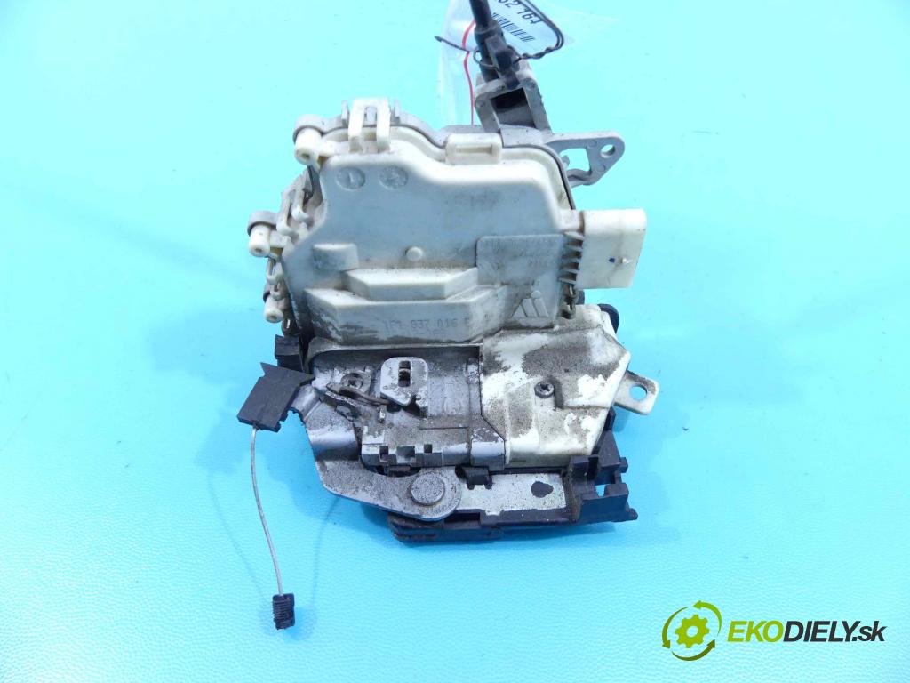 Seat Altea 1.6 tdi 90 hp manual 66 kW 1598 cm3 5- zámek přední pravý 1P1837016E
