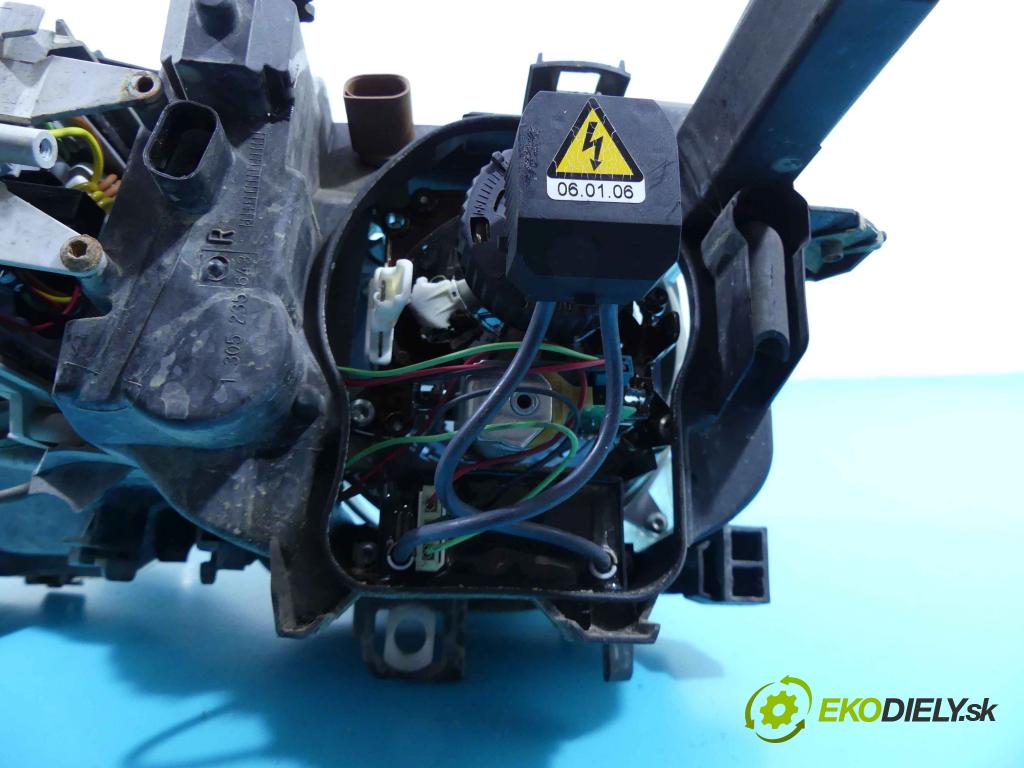 Bmw 3 E46 1998-2007 2.0d 150 hp manual 110 kW 1995 cm3 3- světlo pravý 0301187272