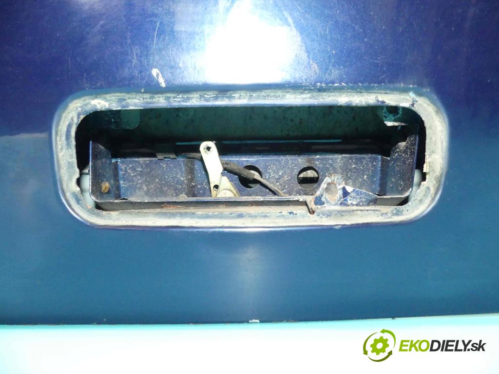 Vw Golf IV 1997-2003 1.4 16v 75 HP manual 55 kW 1390 cm3 5- zadna kufor (Zadné kapoty)