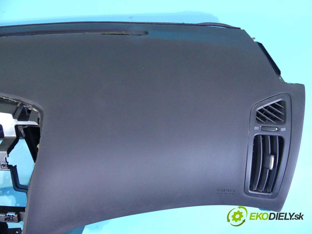 Kia Ceed I 2006-2012 1.6 16v 126 HP manual 93 kW 1591 cm3 3- kokpit,pristrojová doska rozdeľovacia