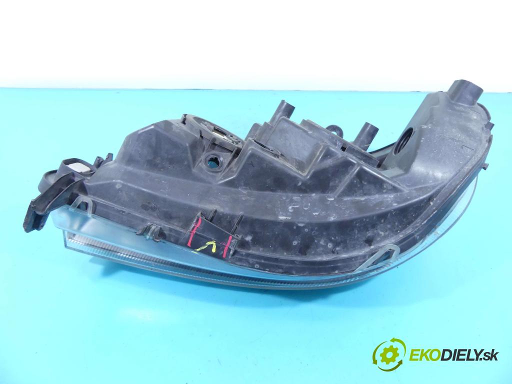 Opel Zafira A 1999-2005 2.0 dti 101 HP manual 74 kW 1995 cm3 5- Reflektor: pravý  (Pravé)
