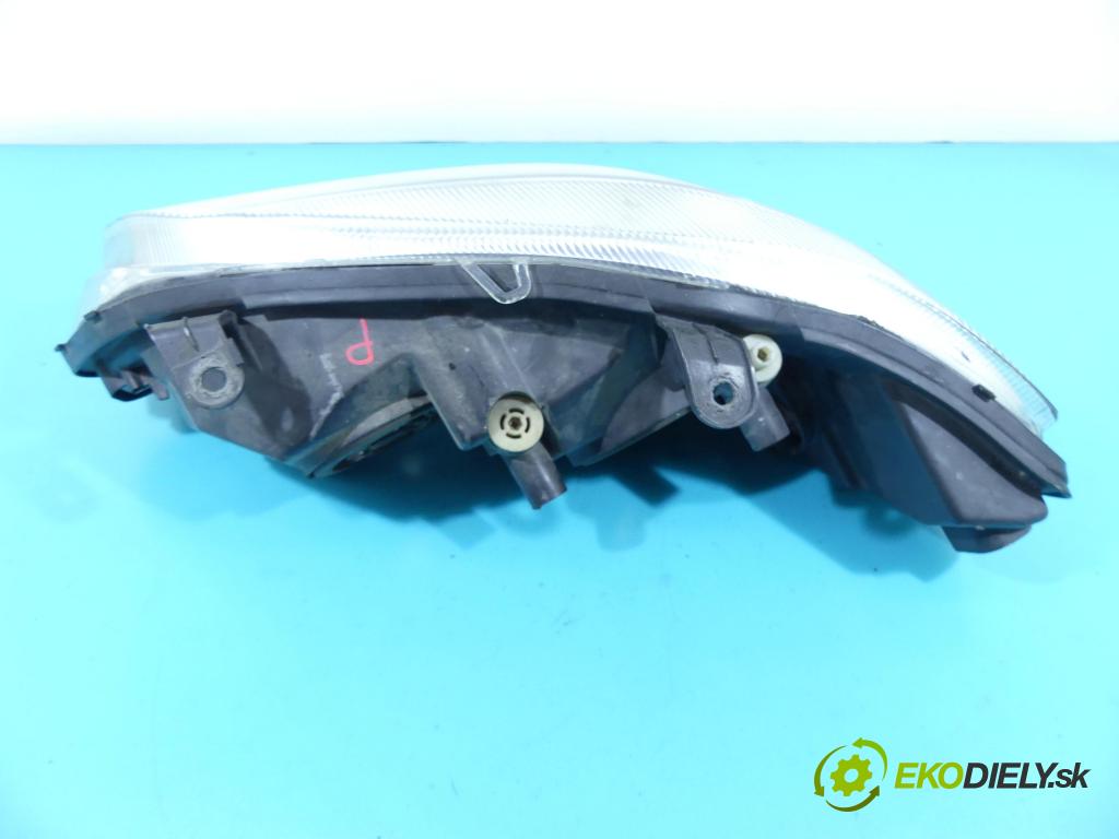 Opel Zafira A 1999-2005 2.0 dti 101 HP manual 74 kW 1995 cm3 5- Reflektor: pravý  (Pravé)