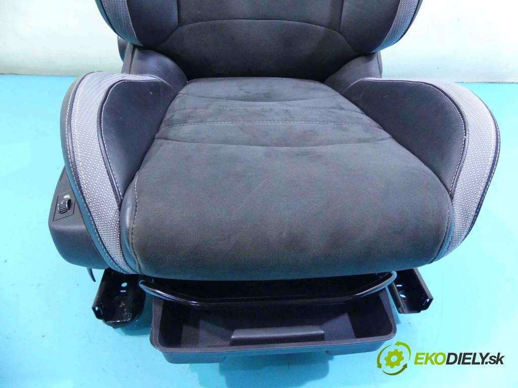 DS 4 2015-2020 1.6 hdi 120 HP automatic 88 kW 1560 cm3 5- Sedačka pravý  (Sedačky, sedadlá)