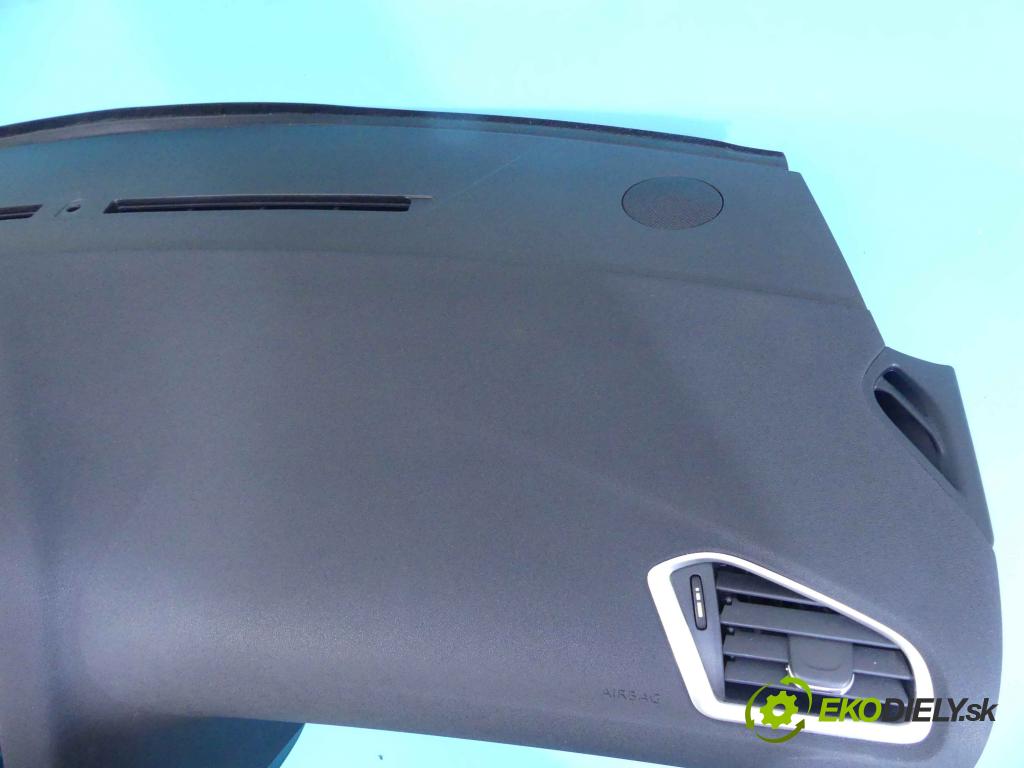Citroen C4 II 2010-2017 1.6 hdi 111KM manual 82 kW 1560 cm3 5- kokpit,pristrojová doska rozdeľovacia