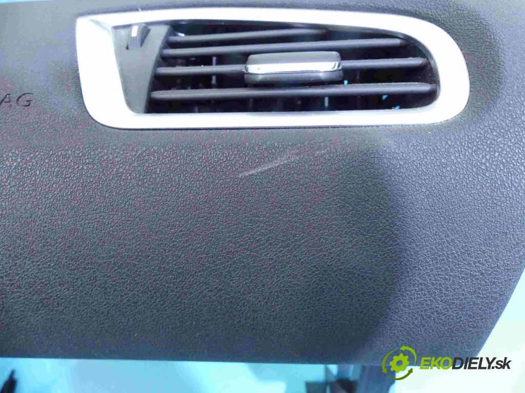 Citroen C4 II 2010-2017 1.6 hdi 111KM manual 82 kW 1560 cm3 5- kokpit,pristrojová doska rozdeľovacia