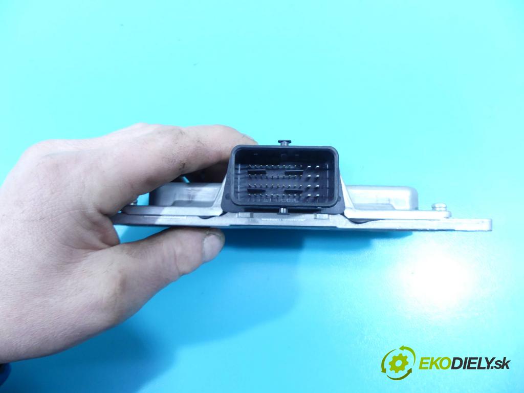 Infiniti Q50 I 2013-2017 2.0 T 211KM automatic 155 kW 1991 cm3 4- modul riadiaca jednotka EMU20-230N (Ostatné)