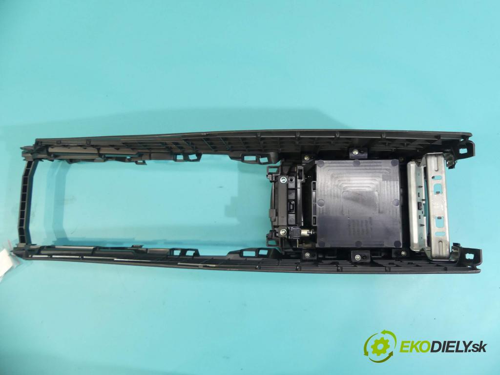 Infiniti Q50 I 2013-2017 2.0 T 211KM automatic 155 kW 1991 cm3 4- operadlo 969104GA0A (Lakťové opierky)