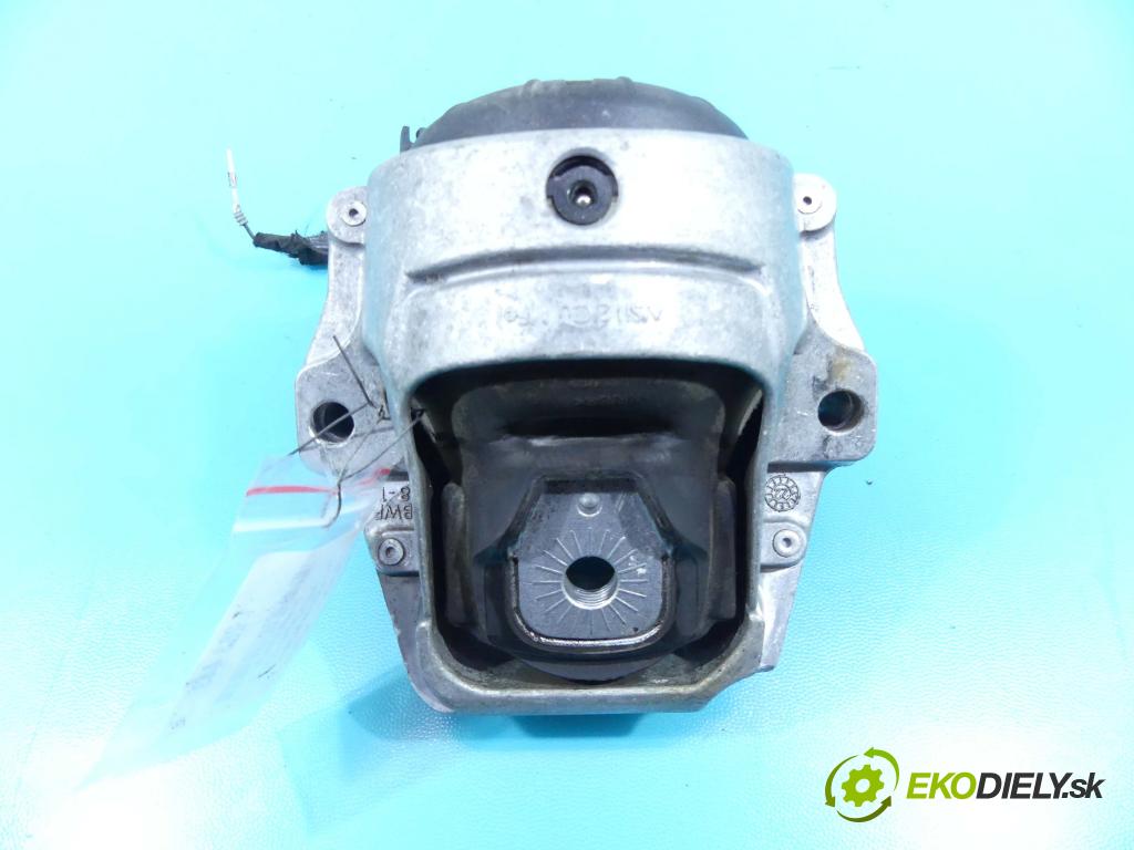 Audi A4 B8 2007-2015 2.7 tdi 190 HP automatic 140 kW 2698 cm3 4- airbag motora 8R0199381 (Držiaky motora)