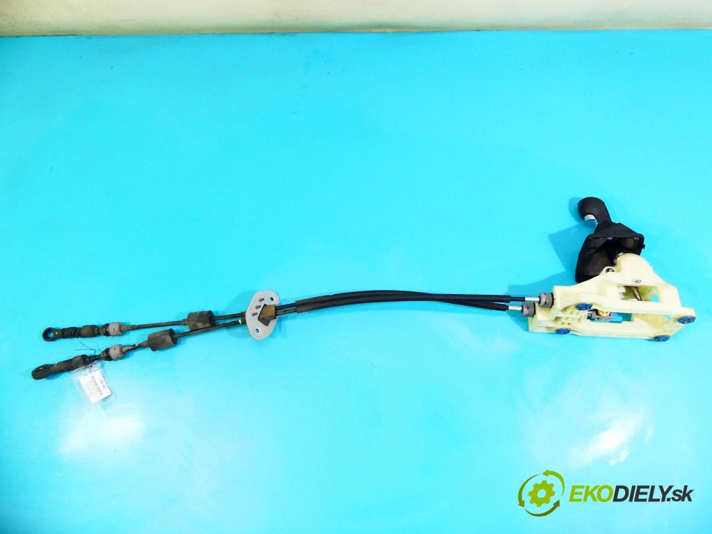 Hyundai I30 II 2012-2016 1.4 16v 100 HP manual 73,2 kW 1396 cm3 5- Páka: Změny: stupeň,rýchlosť  (Rýchlostné páky / kulisy)