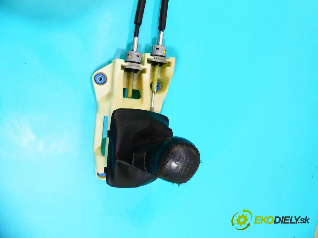 Hyundai I30 II 2012-2016 1.4 16v 100 HP manual 73,2 kW 1396 cm3 5- Páka: Změny: stupeň,rýchlosť  (Rýchlostné páky / kulisy)